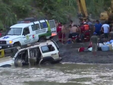 Seis fallecidos y dos niños desaparecidos en Bolivia por el